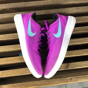 NIKE FREE RN PURPLE SNEAKERS